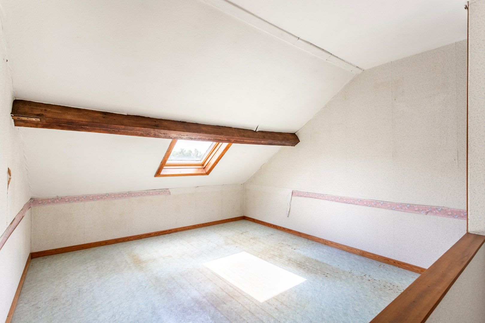 Te renoveren 3-gevelwoning met 3 slaapkamers en tuin foto 19