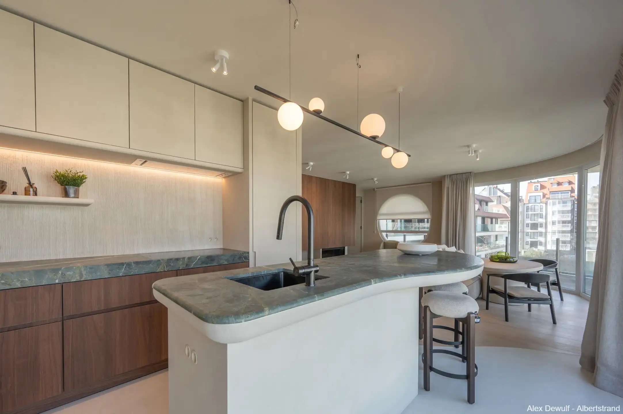 Ruim appartement met zeezicht en zonnig terras op de Kustlaan. foto 29