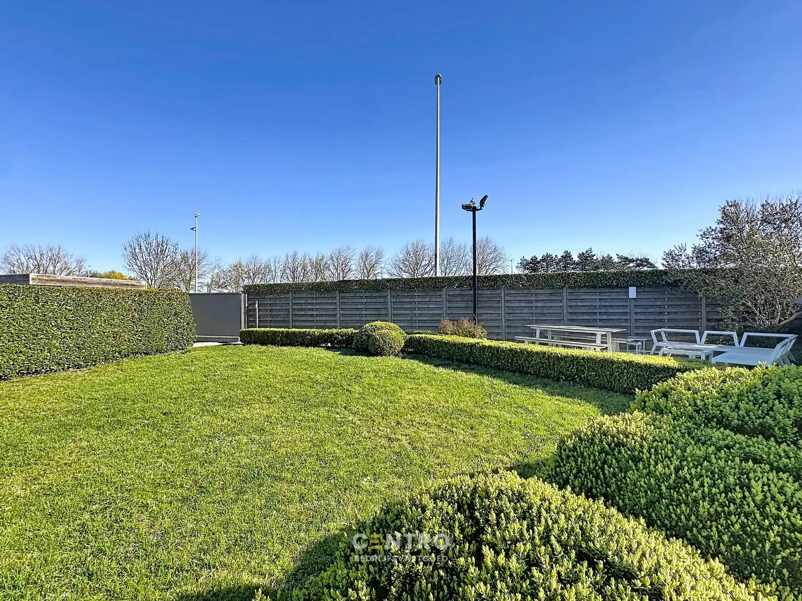 Fantastische woonst met handelsruimte op CHARMANTE ligging te Oostende! foto 24