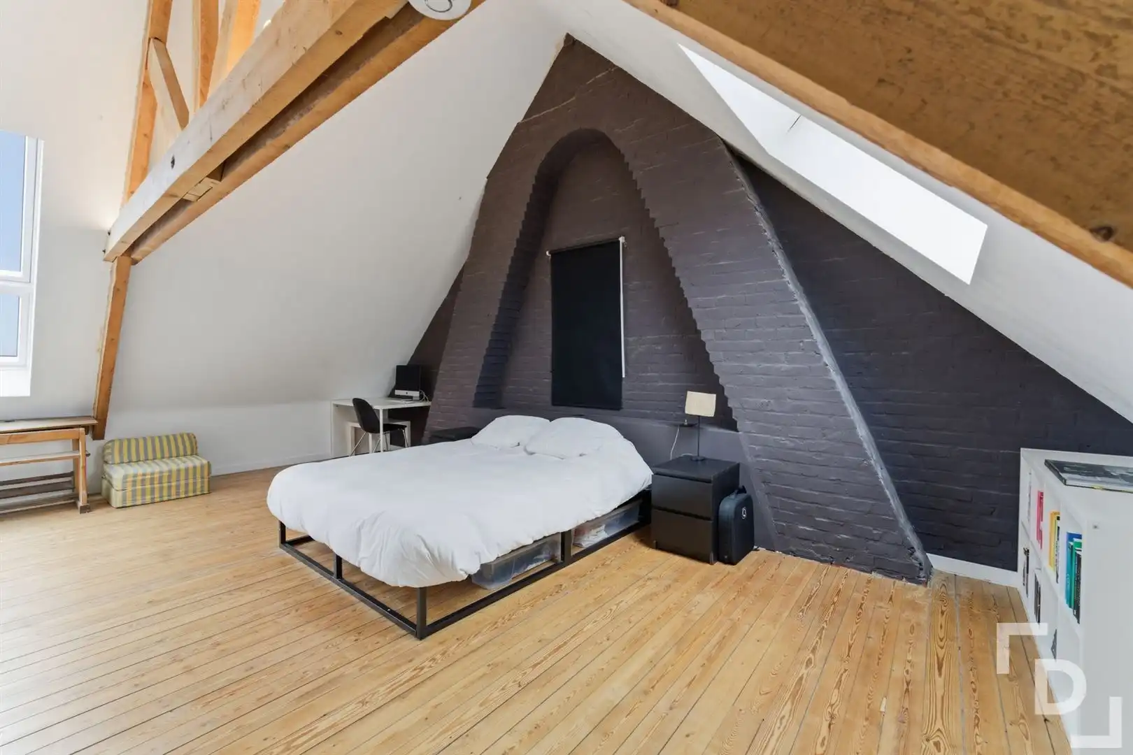 Gerenoveerde HOB met 3 slaapkamers en tuin te koop in Sint-Jan. foto 23