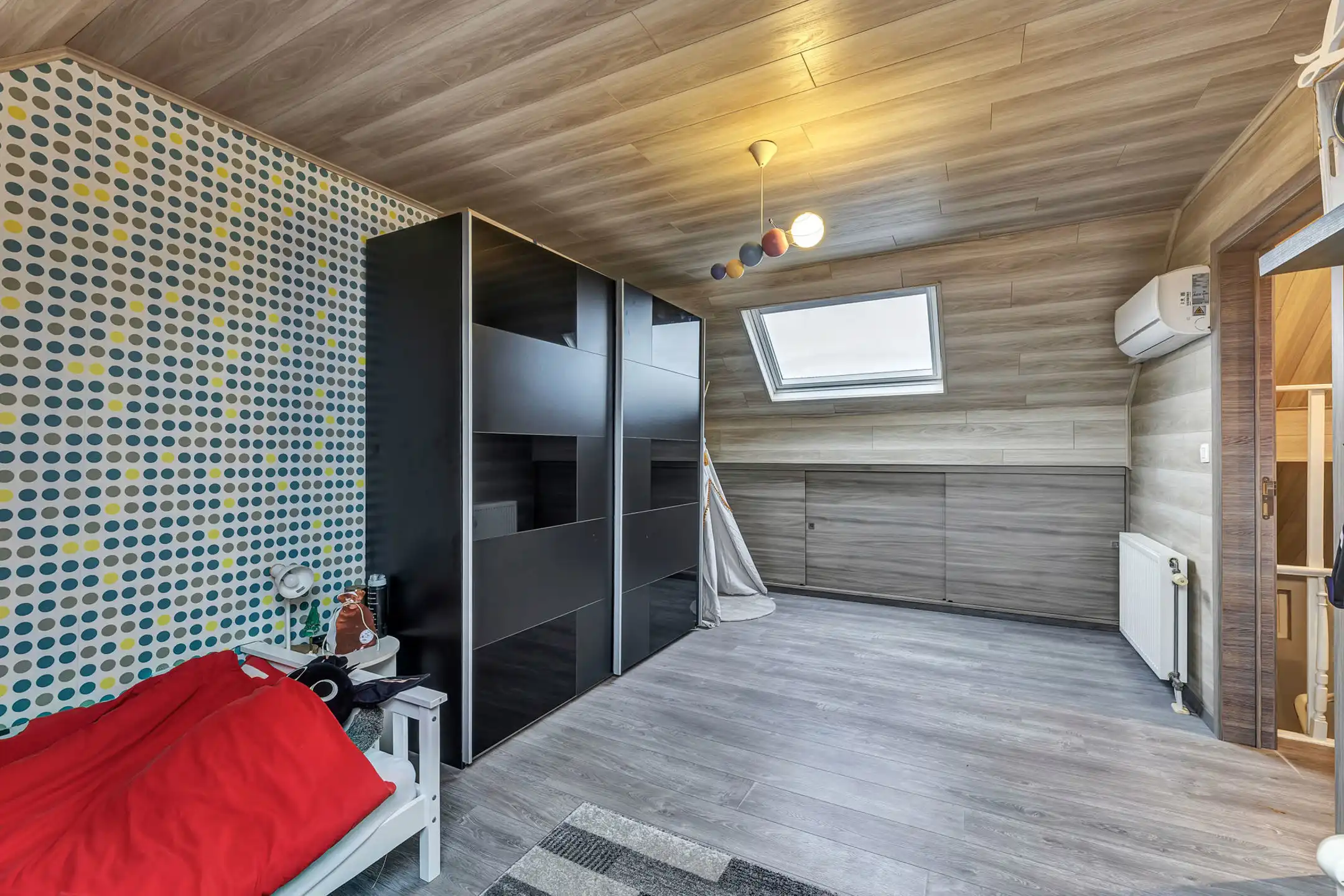 Prachtige instapklare woning met 3 slpks, tuin en garage foto 19