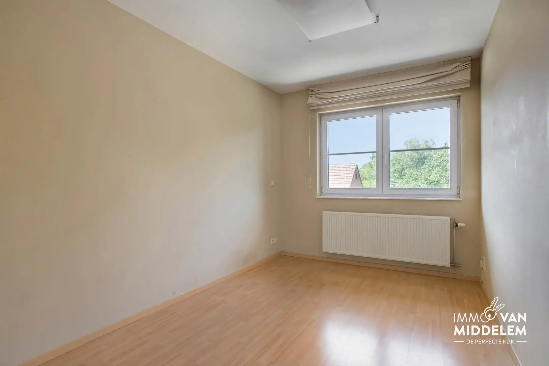 DUPLEXAPPARTEMENT MET 3 SLAAPKAMERS, GARAGE EN BERGING foto 15