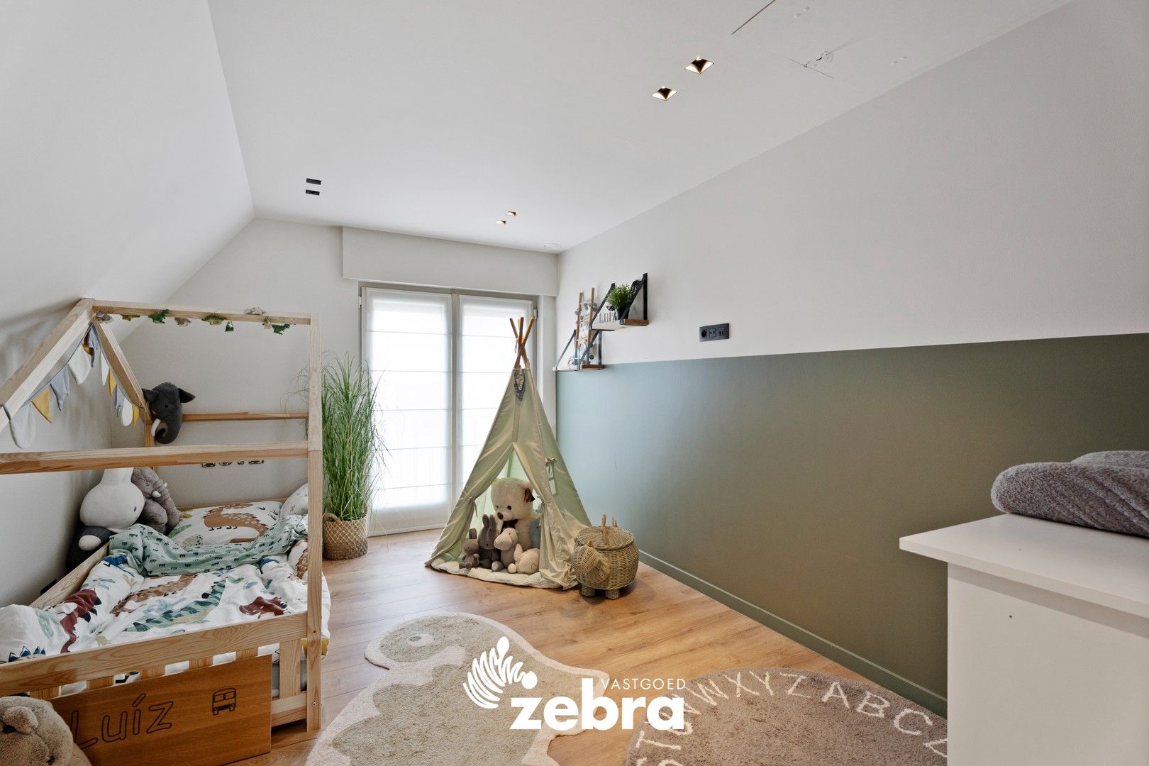 Instapklare woning met ruime loods van ± 600 m² te Oostrozebeke! foto 18