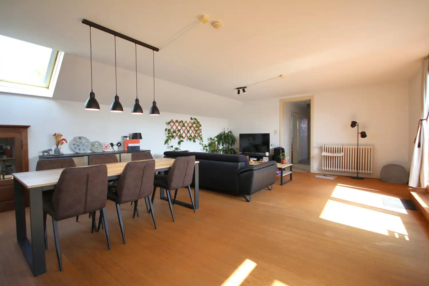 Rustig gelegen appartement met 2 slaapkamers en terras foto 2
