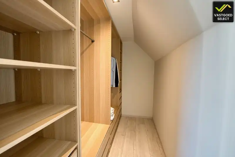 Halfopen bebouwing met 3 slaapkamers op 1358 m2, terras en ruime tuin te Adegem foto 14