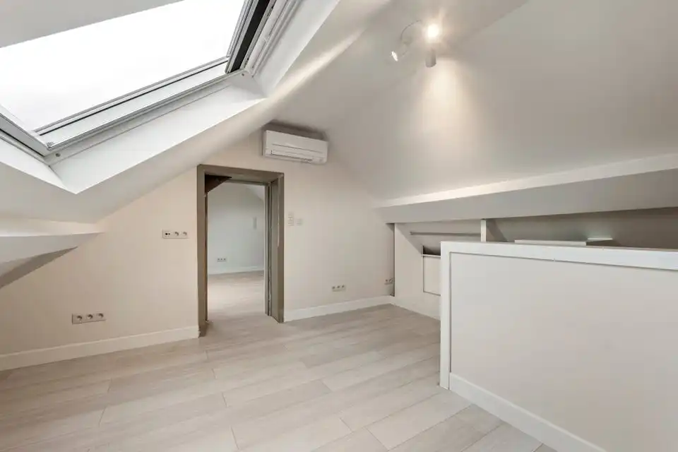 EXCLUSIEF HERENHUIS MET LUXUEUZE AFWERKING IN HET HART VAN SINT-TRUIDEN foto 26