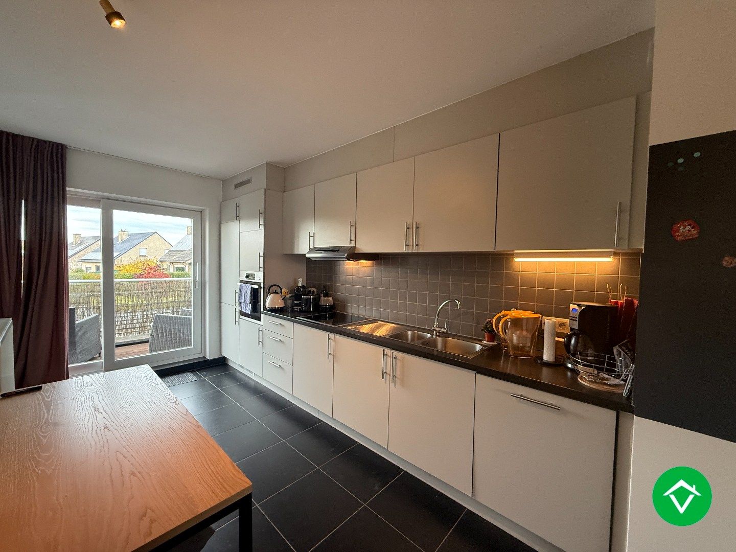 Duplexappartement met twee slaapkamers, zonneterras en parking te Moorslede  foto 7