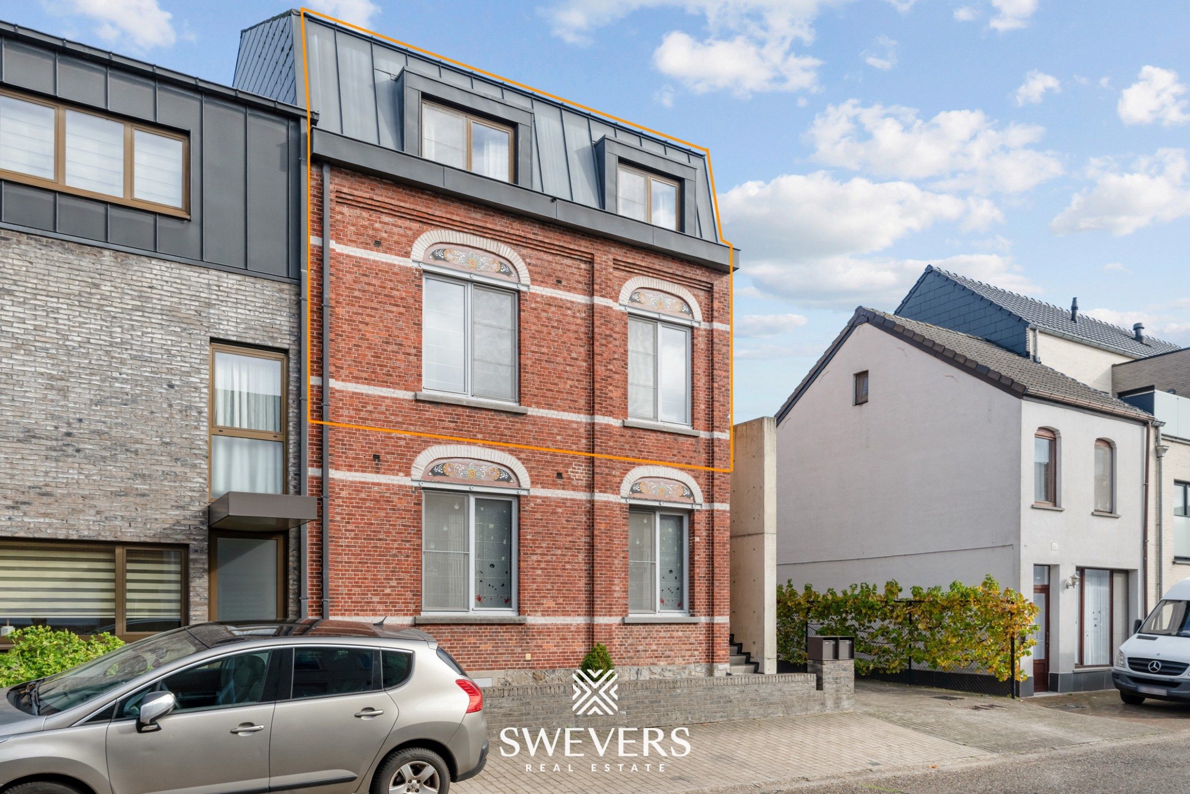 Instapklaar duplexappartement met 3 slaapkamers en ruim terras foto 32