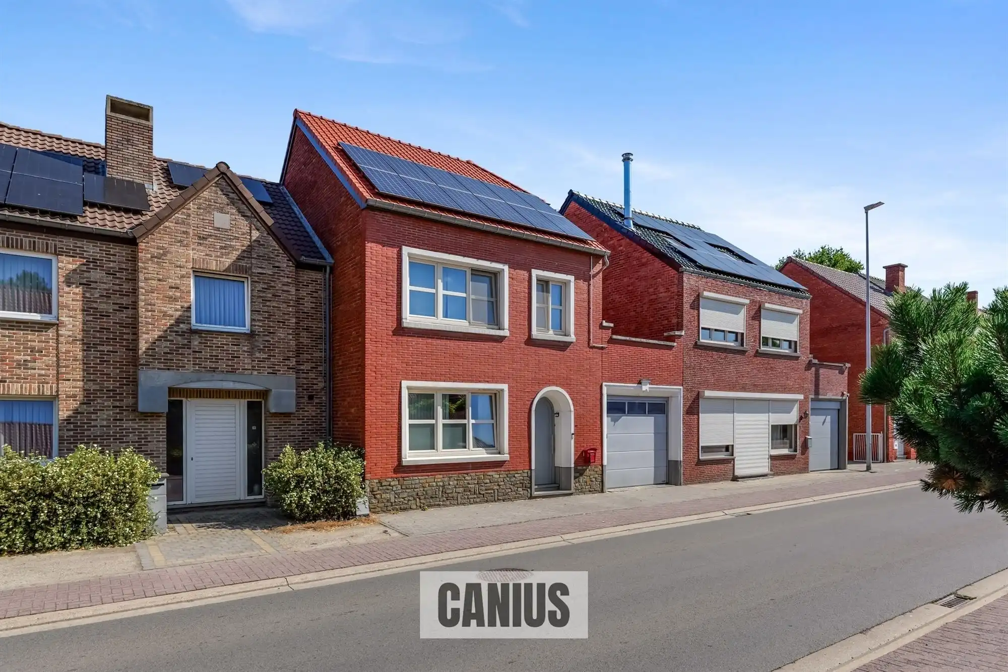 CHARMANTE, GERENOVEERDE WONING MET 2 SLPK foto 27