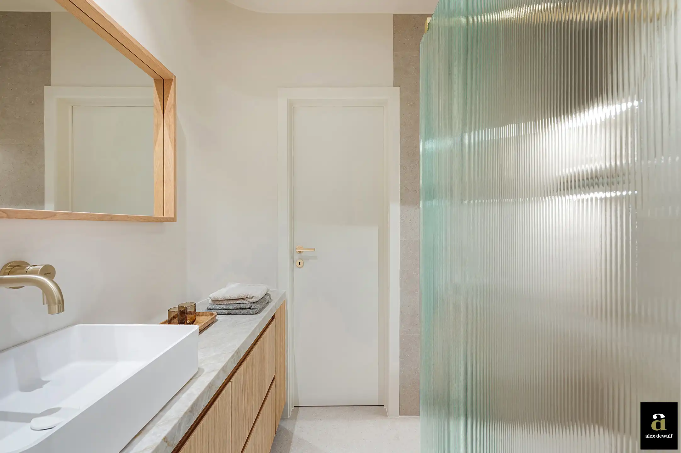 Pas gerenoveerd appartement met zeezicht op het Rubensplein. foto 20