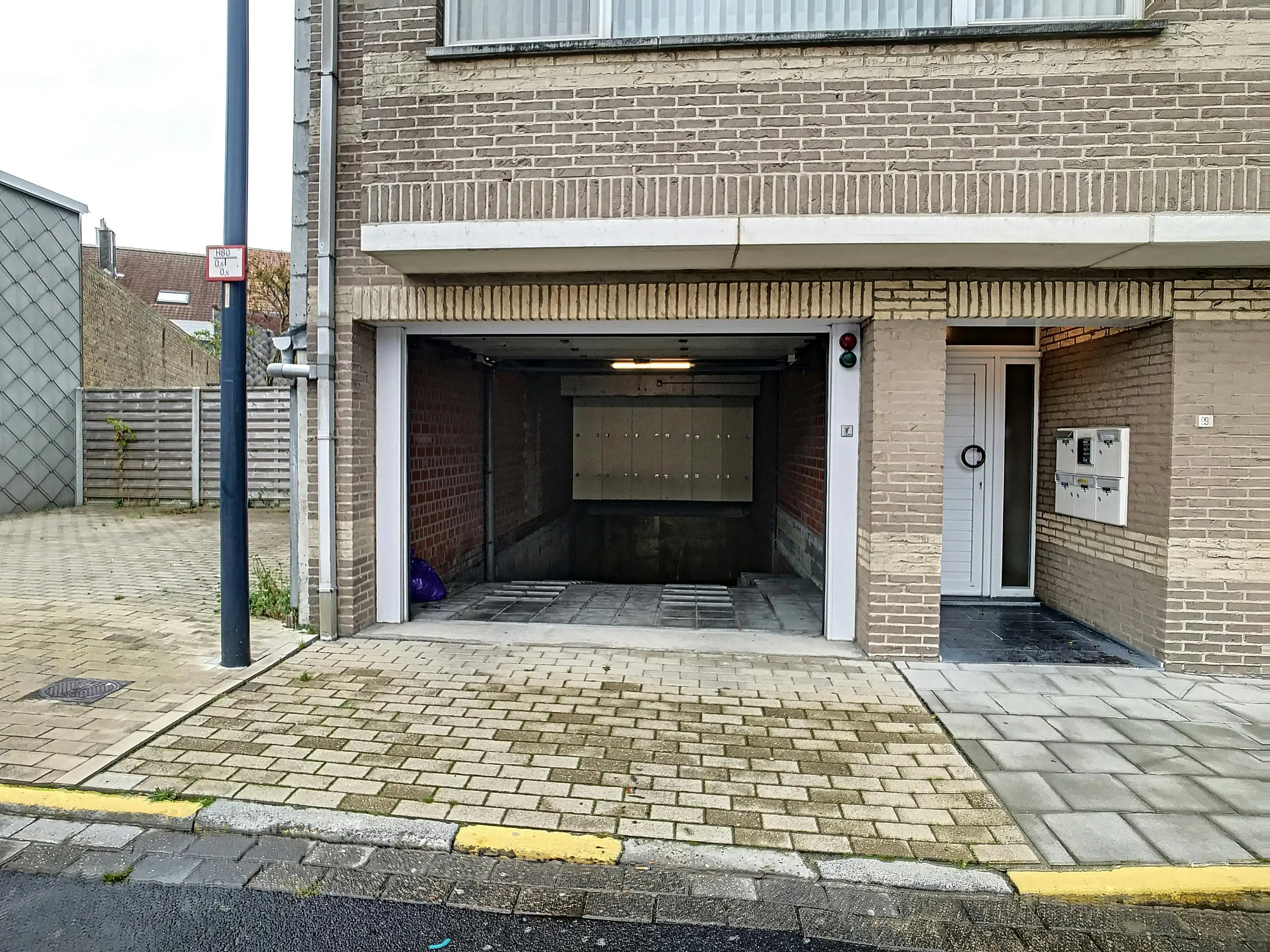 Garagebox in het centrum van Middelkerke! foto 3