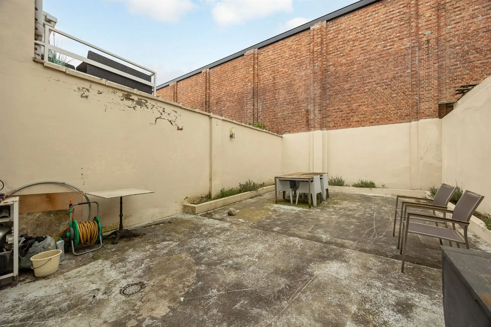 Ruime woning met drie slaapkamers en terras foto 6