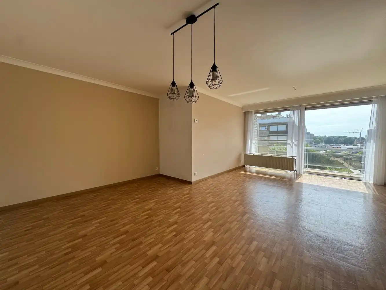 Ruim 1-slaapkamer appartement met airco op de vijfde verdieping foto 3