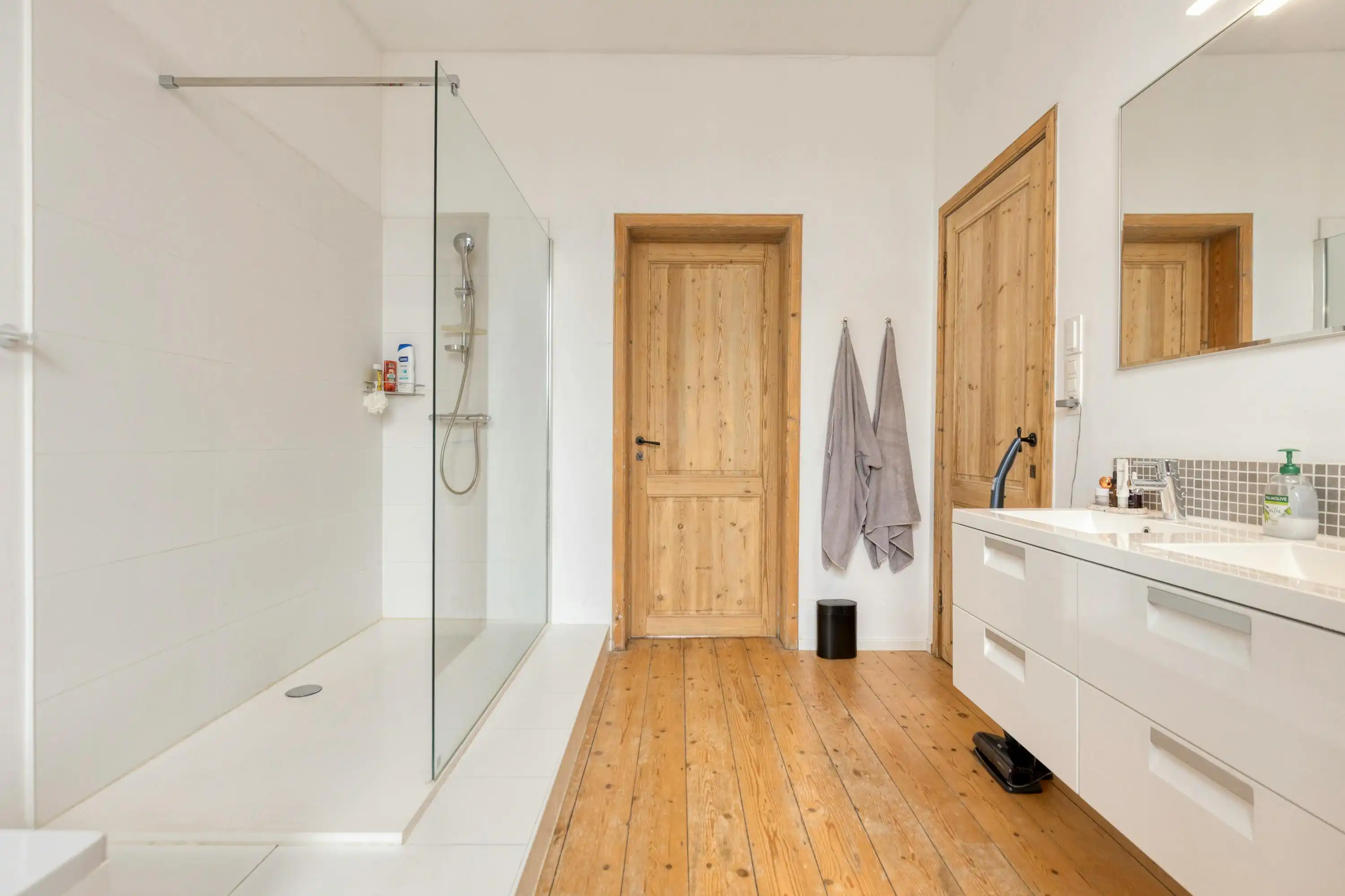 Knappe burgerwoning met 4 slaapkamers te Gent foto 13