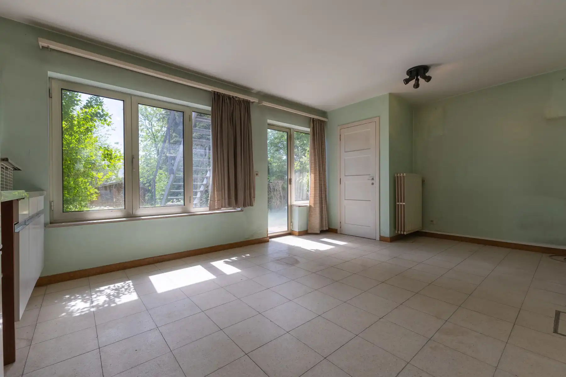 Gunstig gelegen woning met 3 slaapkamers, bureel en tuin foto 20