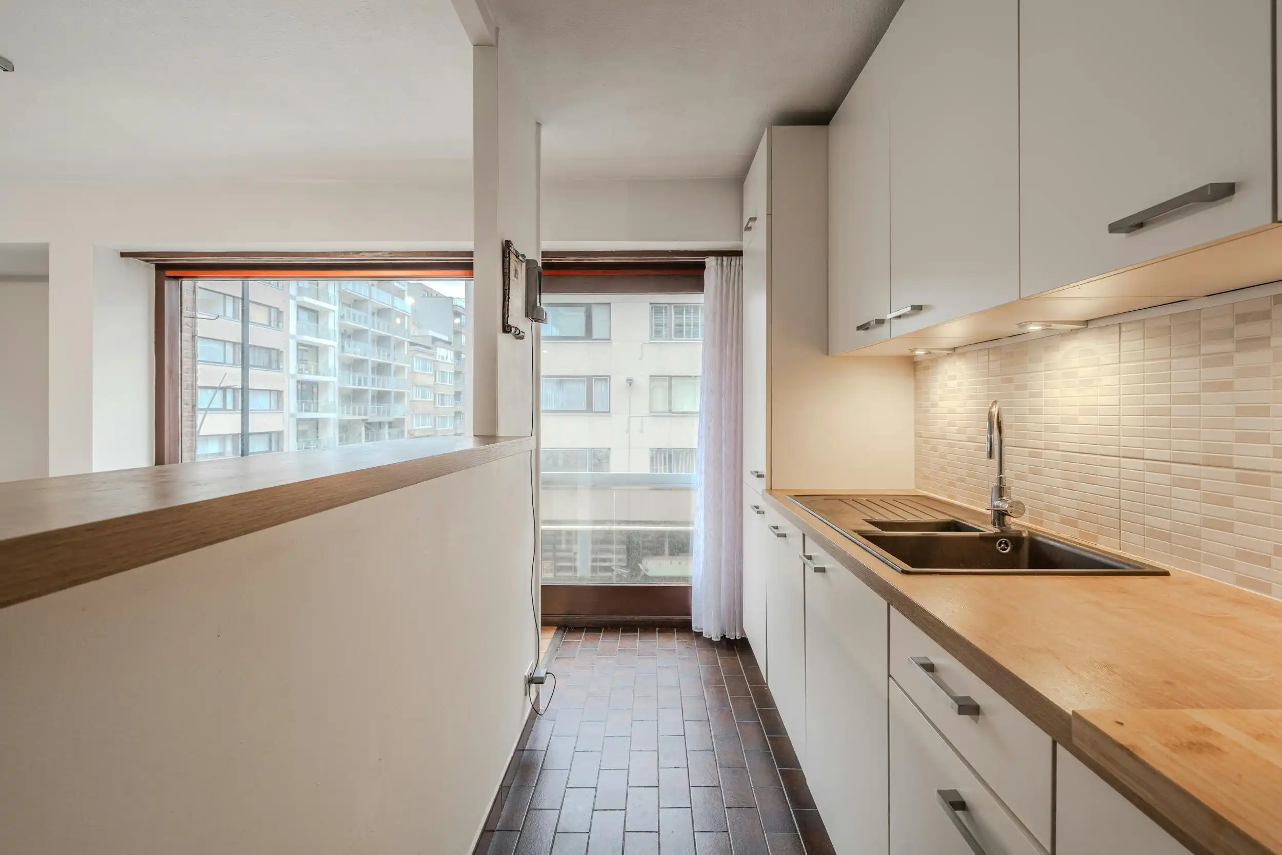Centraal gelegen hoekappartement met 2 slaapkamers foto 6