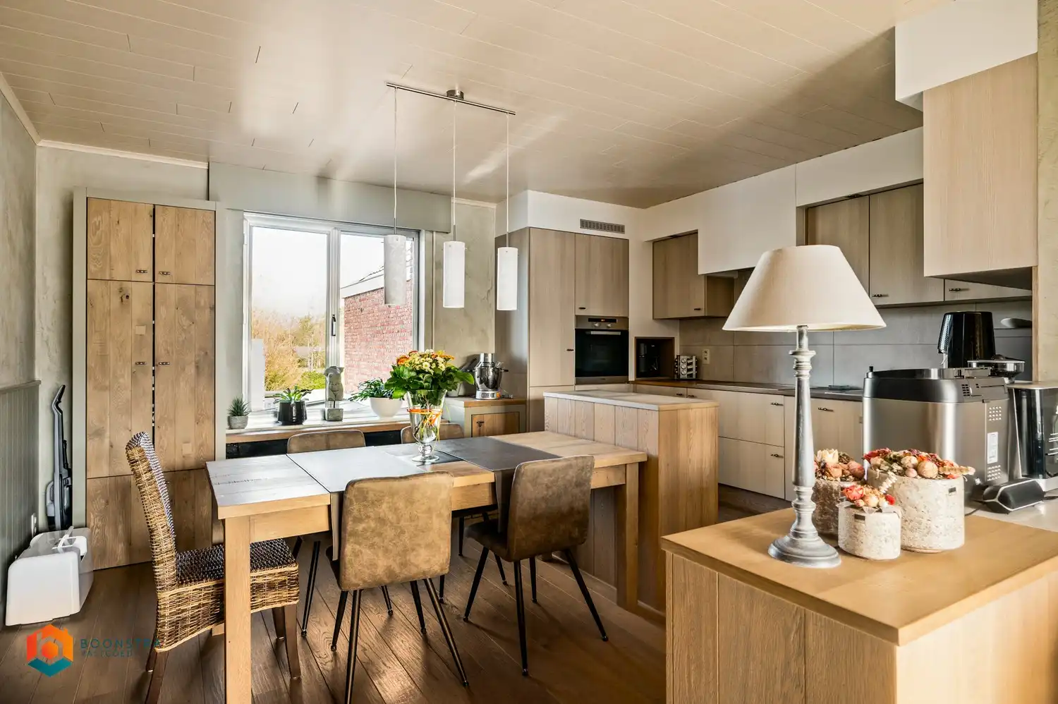Woning met 2 slpkrs en bijgebouw met veel potentieel foto 5