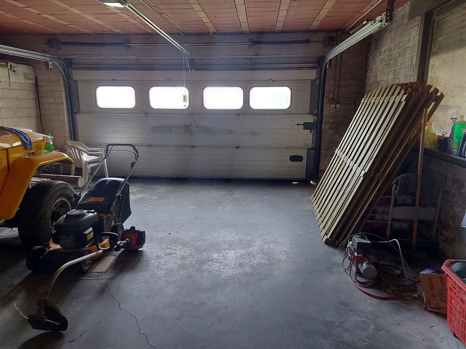 Veelzijdig renovatiepand met woonst en winkel Vloesberg foto 20