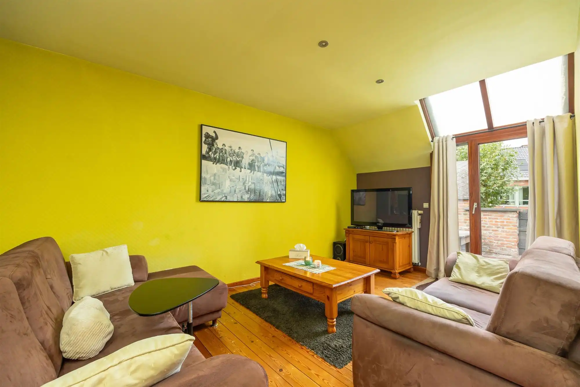 Ruime woonst, polyvalente ruimte, studio en garage foto 2