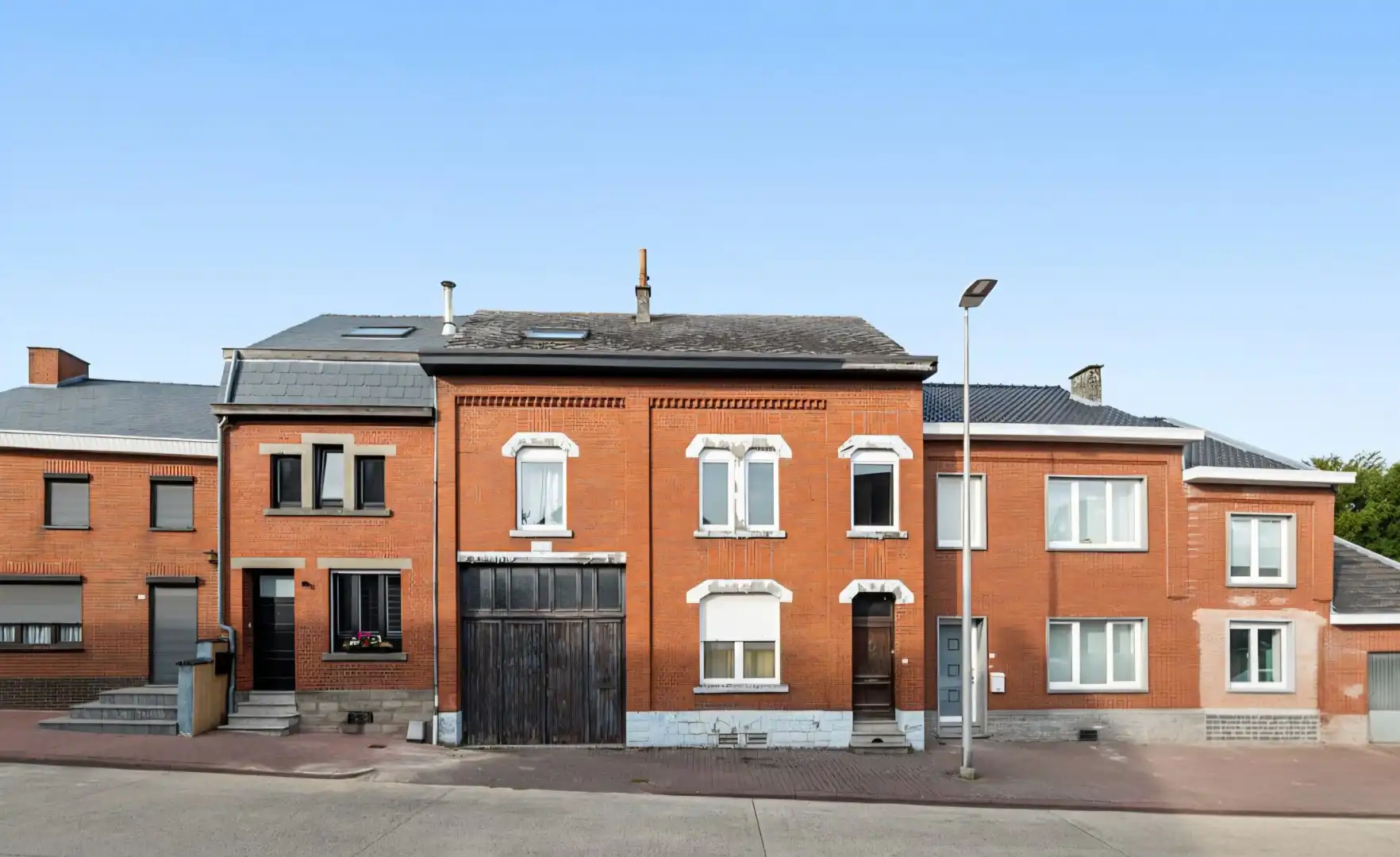 Hoofdfoto van de publicatie: Ruime renovatiewoning met veel potentieel