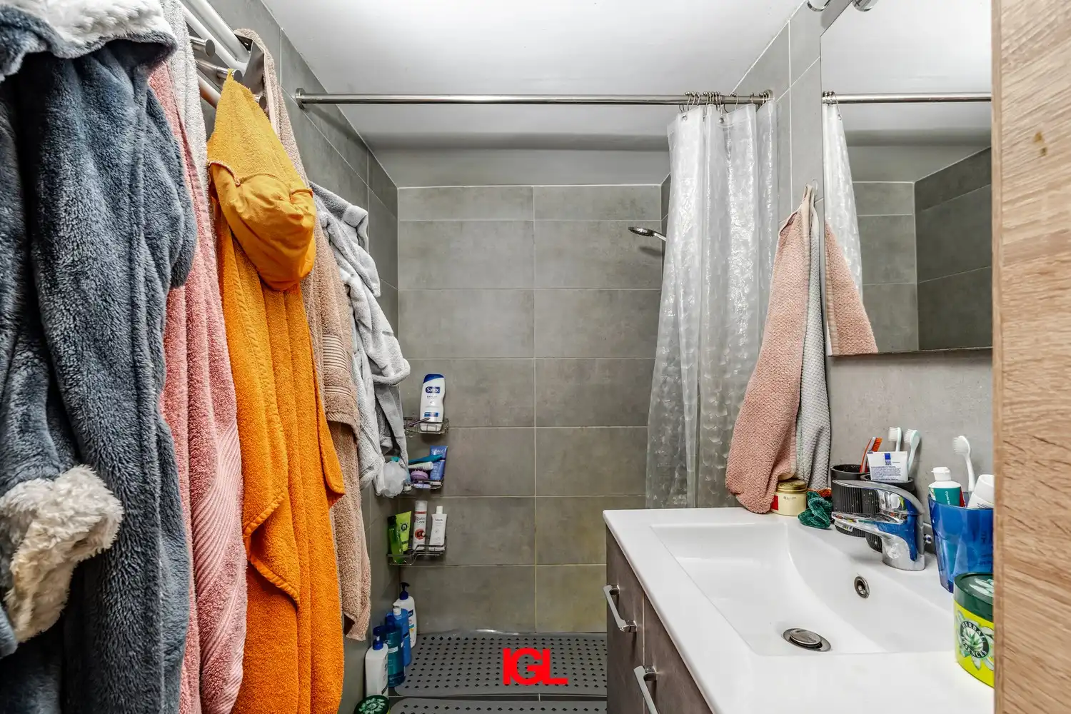 3-gevel woning met zuidgerichte tuin en garage foto 12
