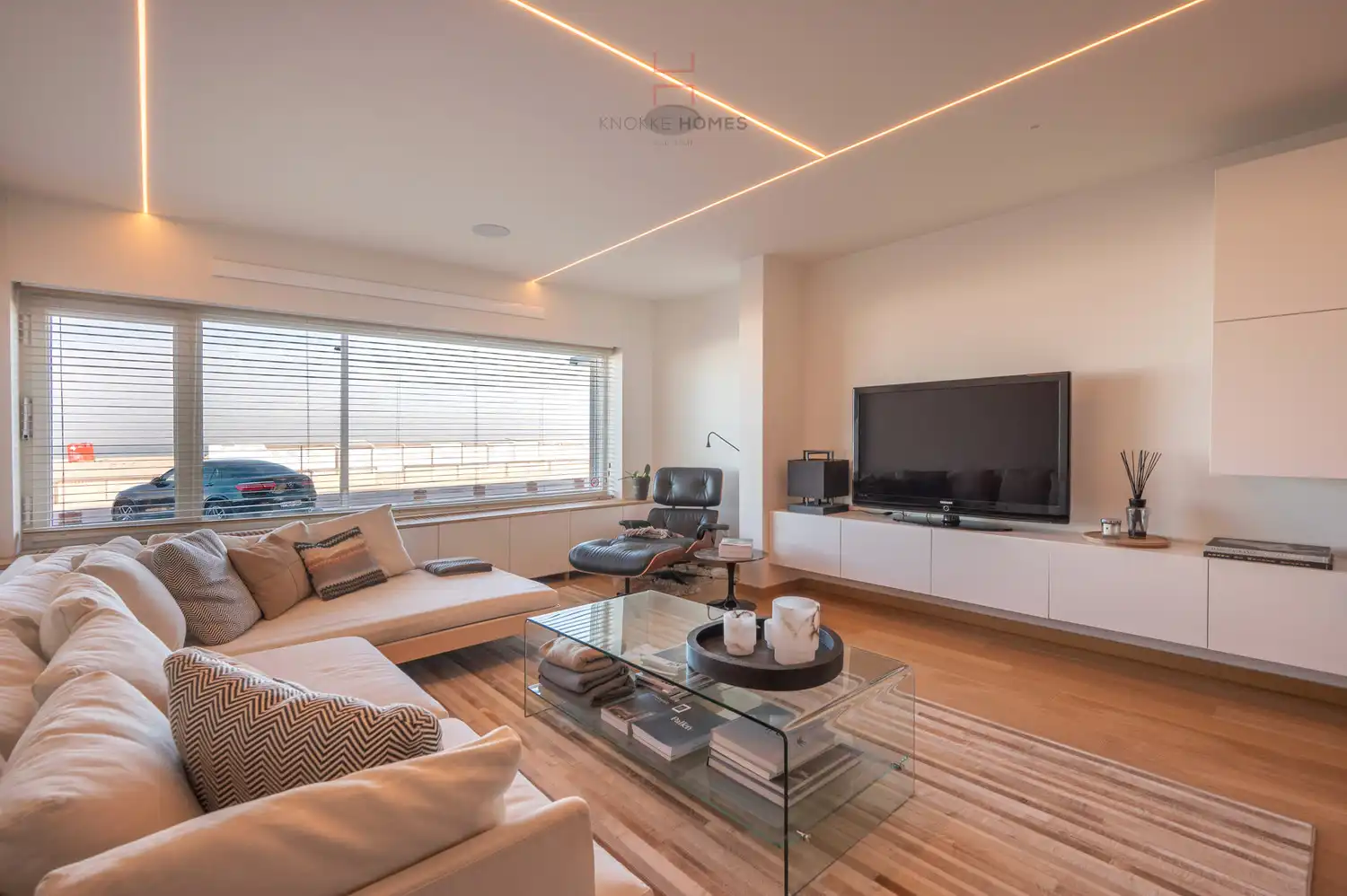 Ruim recent gerenoveerd appartement op de Zeedijk-Albertstrand foto {{pictureIndex}}