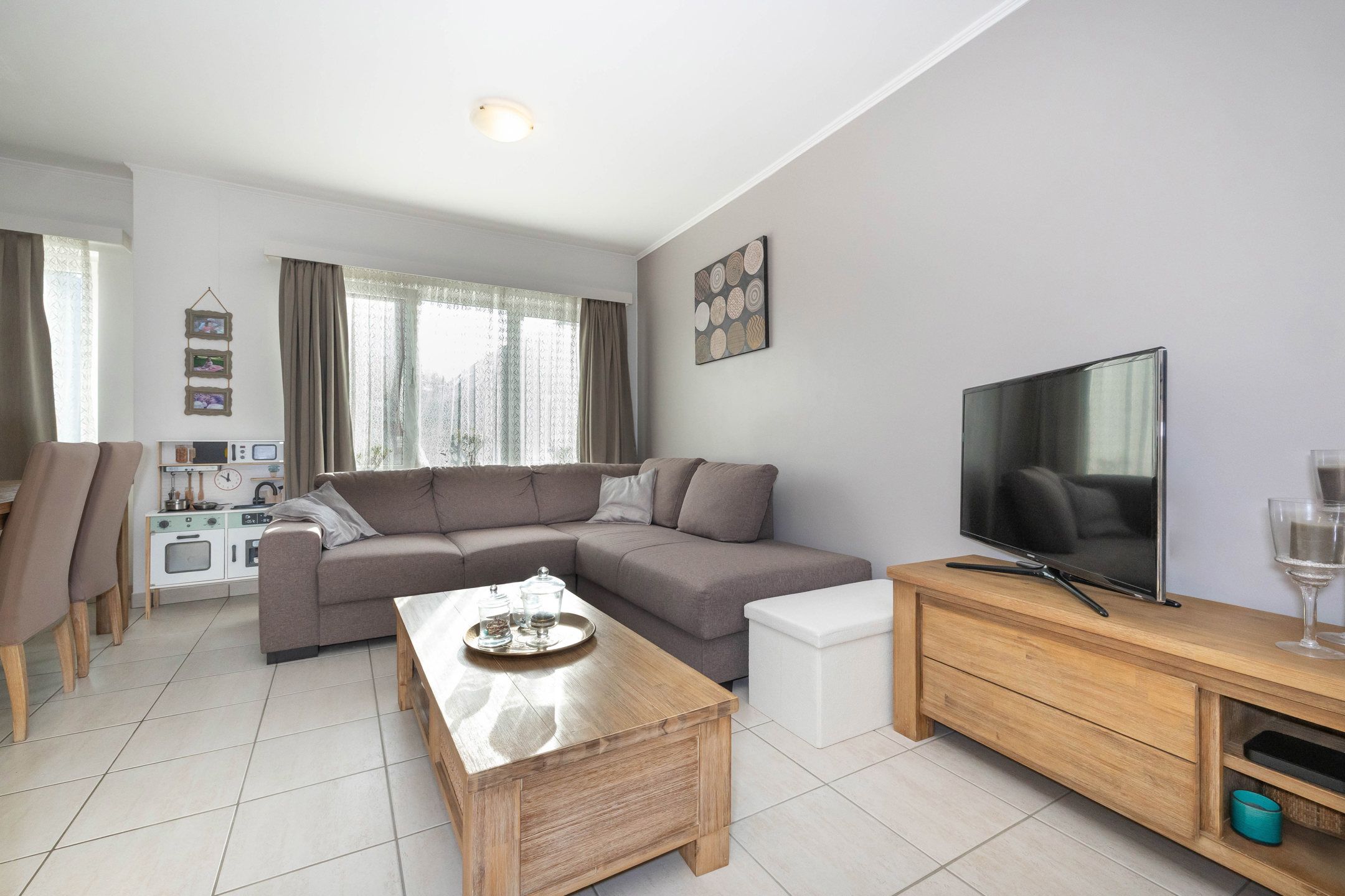 Begane grond 1 kamer van ± 74 m² foto 3