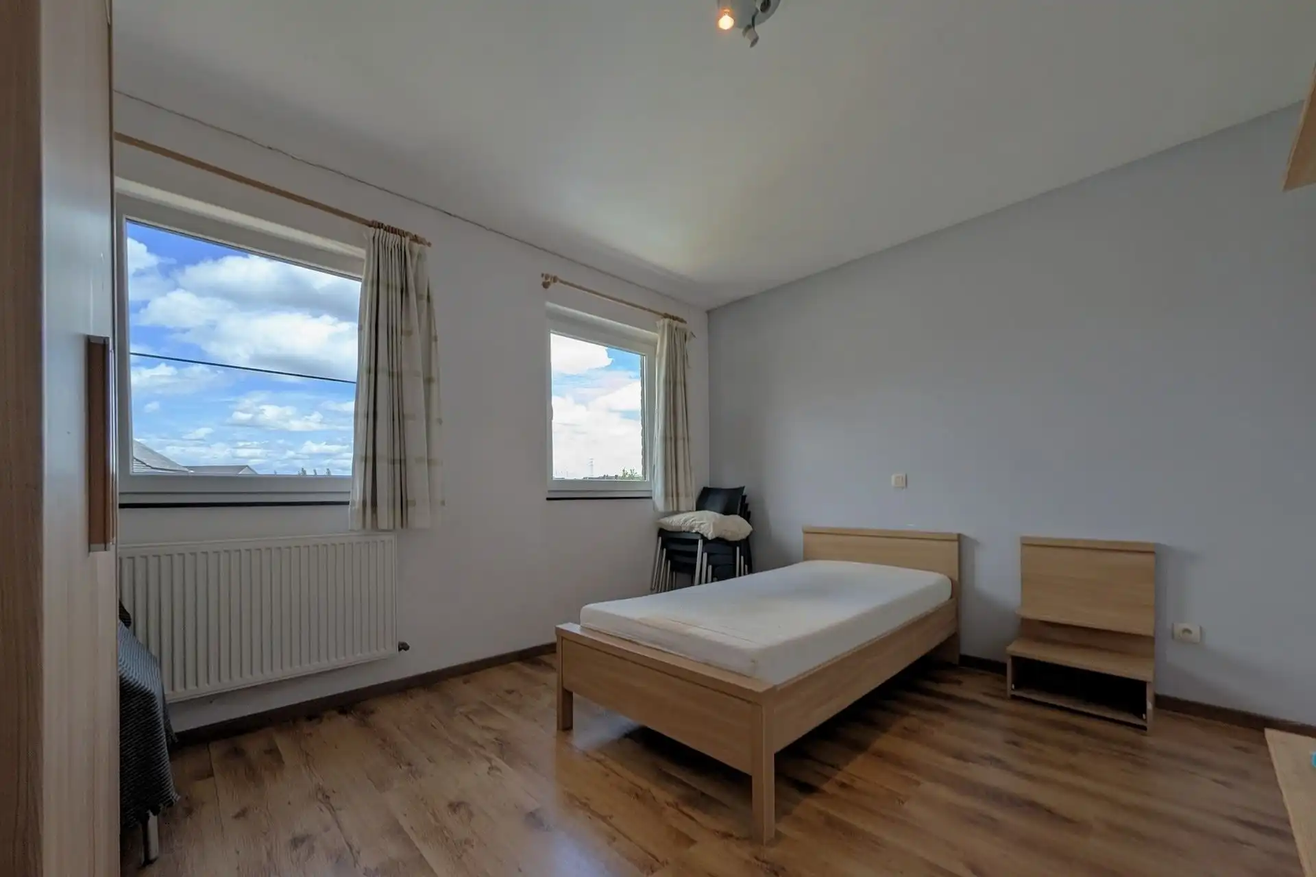 Instapklare halfopen woning met 3 slaapkamers en zwembad te Bilzen foto 19