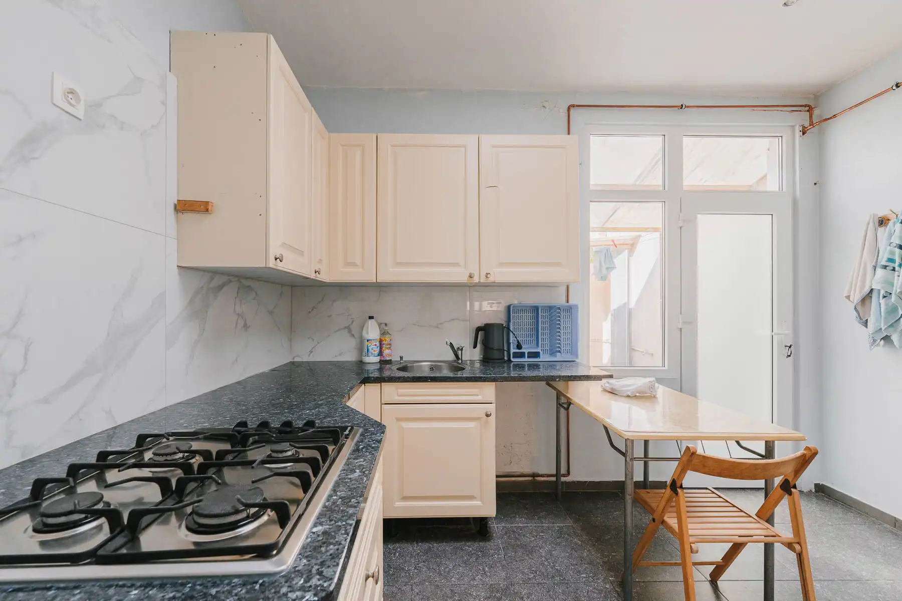 Karaktervol renovatieproject met garage te Mechelen foto 11