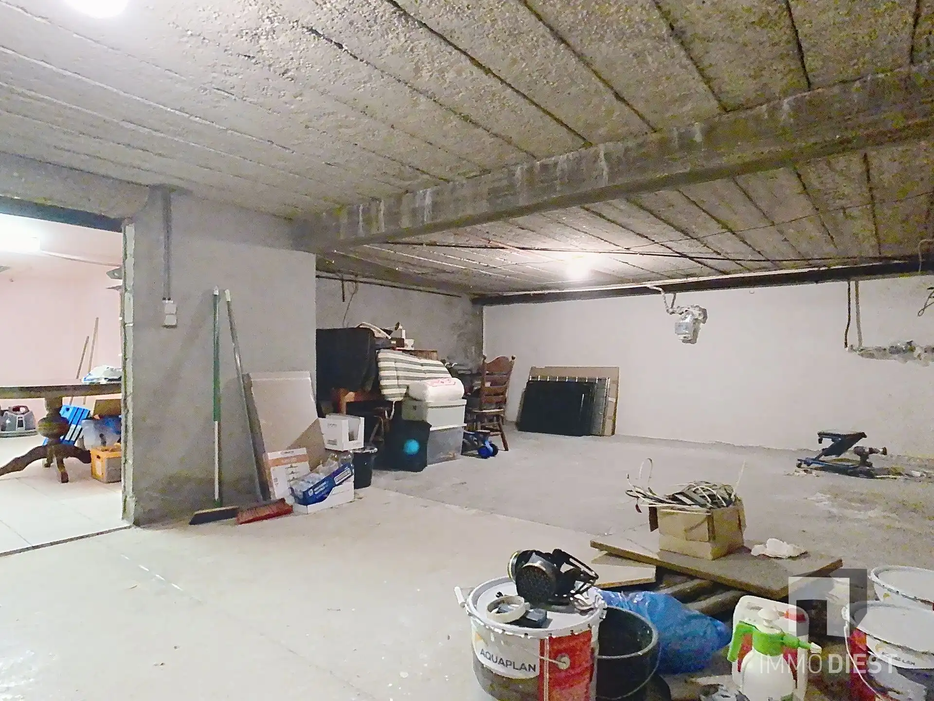 Gelijkvloerse instapklare woning met grote tuin op ca. 39a foto 32