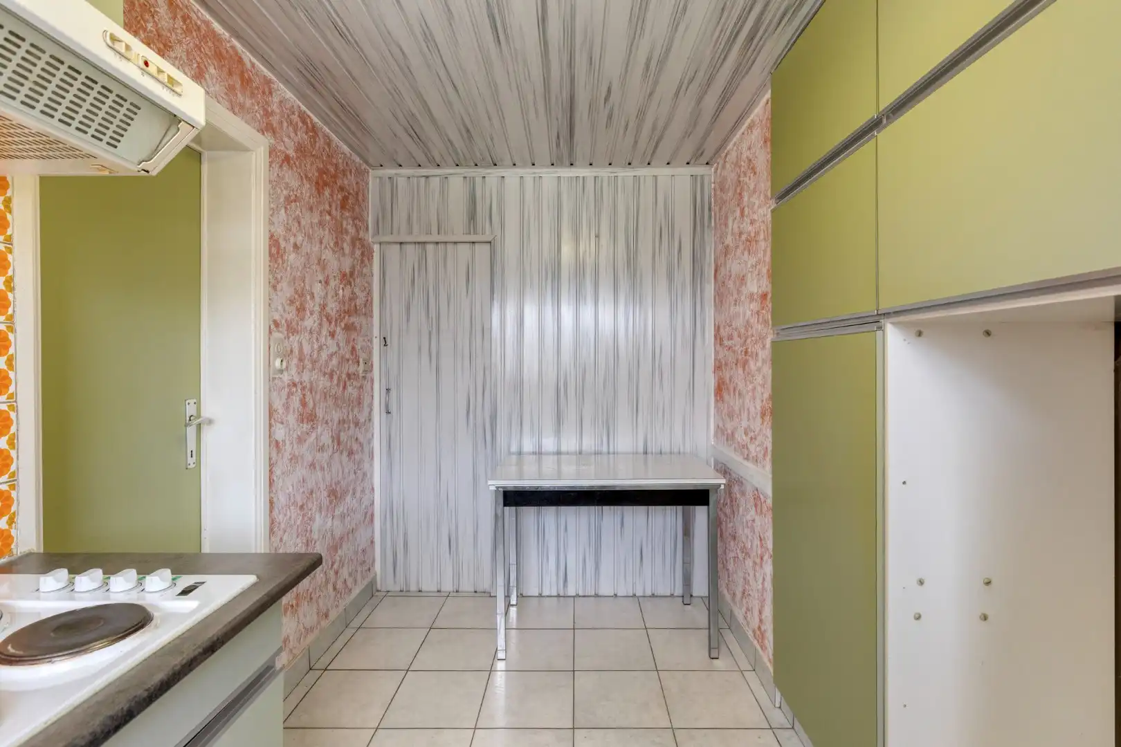 Te renoveren woning met 4 slaapkamers, garage en tuin op rustige ligging! foto 6