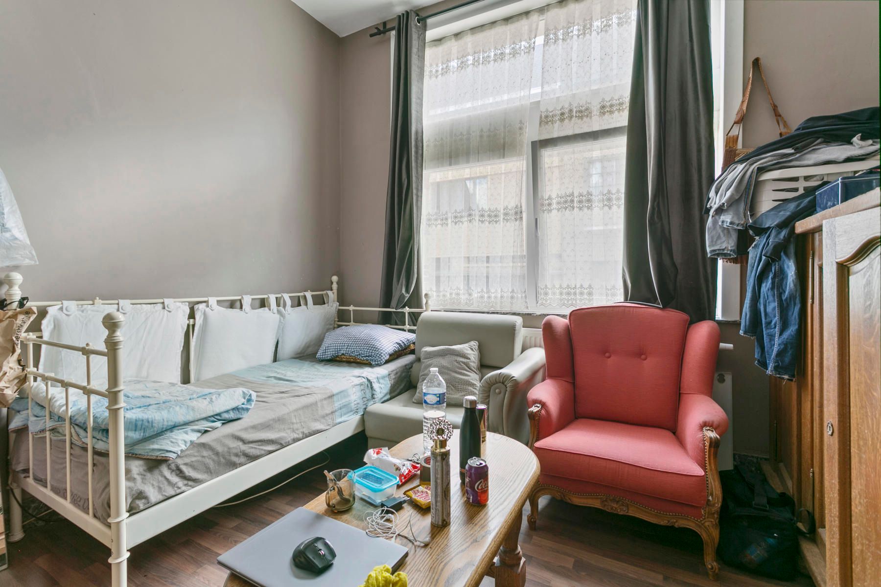 Karaktervol opbrengstgebouw op toplocatie in Ronse! foto 25