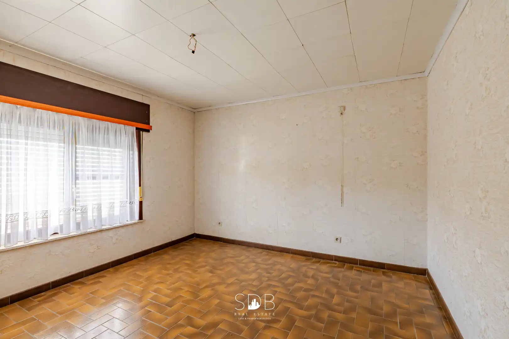 Landelijke hoeve met bijgebouwen en aanpalende graslanden op 14.677m²  foto 9