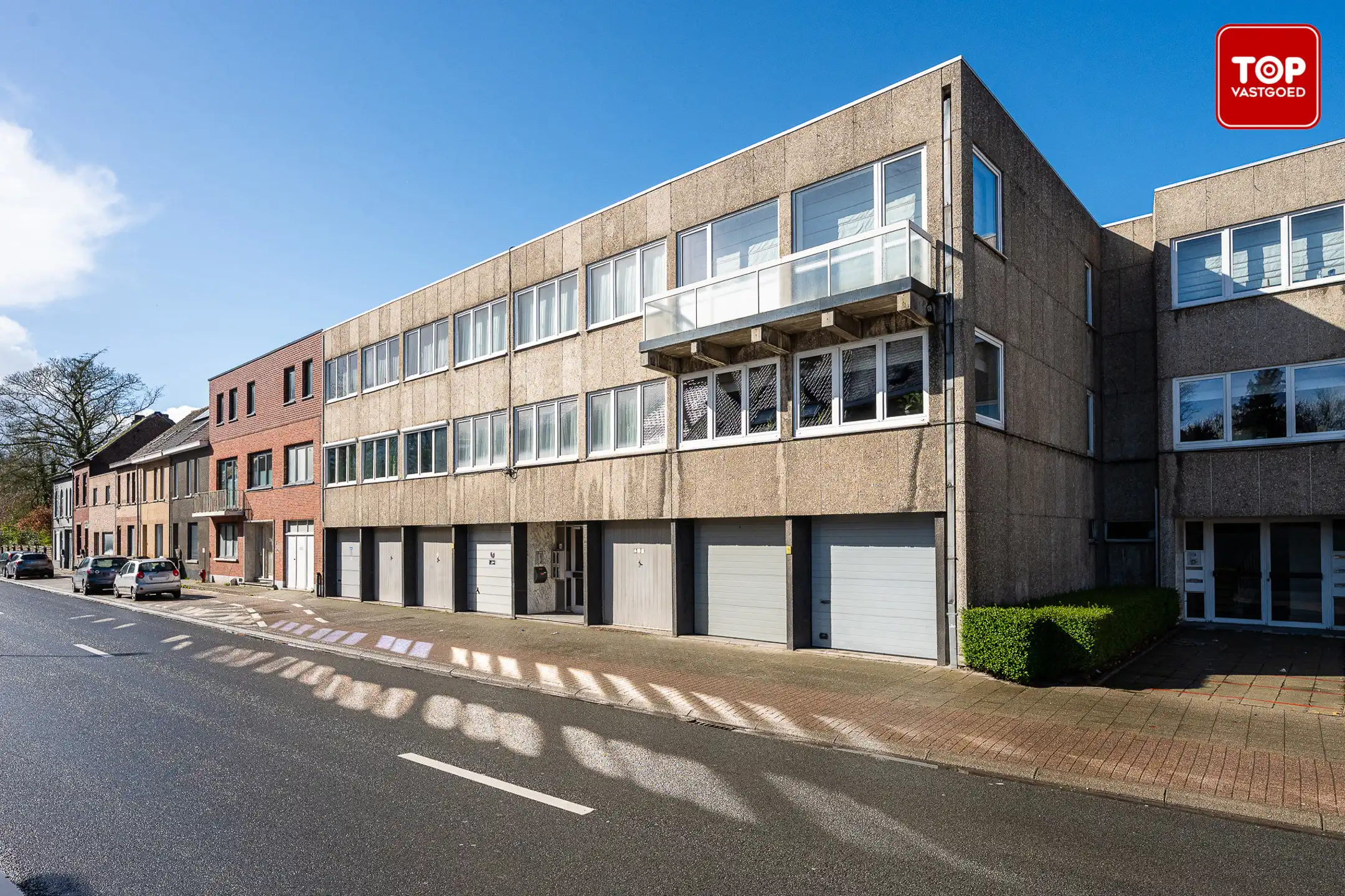 Mooi appartement met garage en zonnepanelen dichtbij Aalst foto {{pictureIndex}}