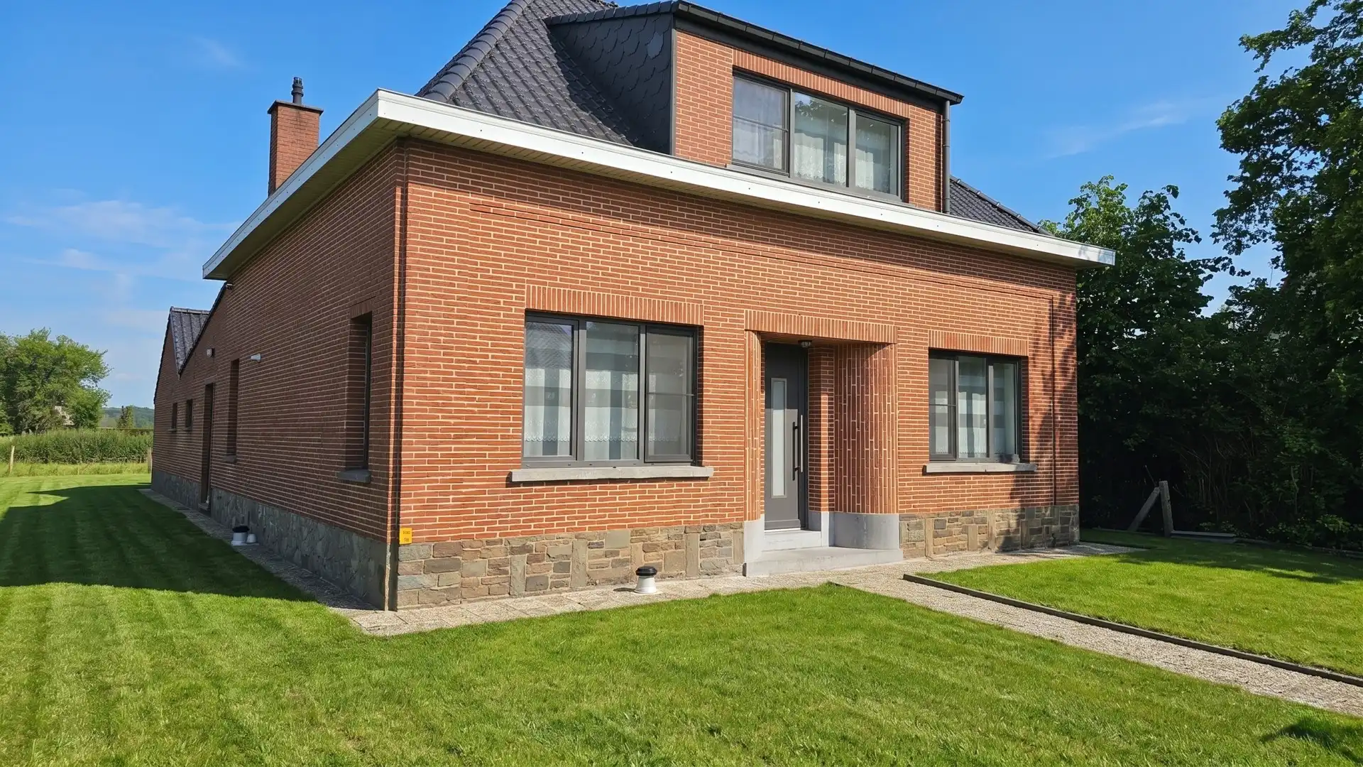 Ruime Woning met 5 Slaapkamers in Bertem foto {{pictureIndex}}