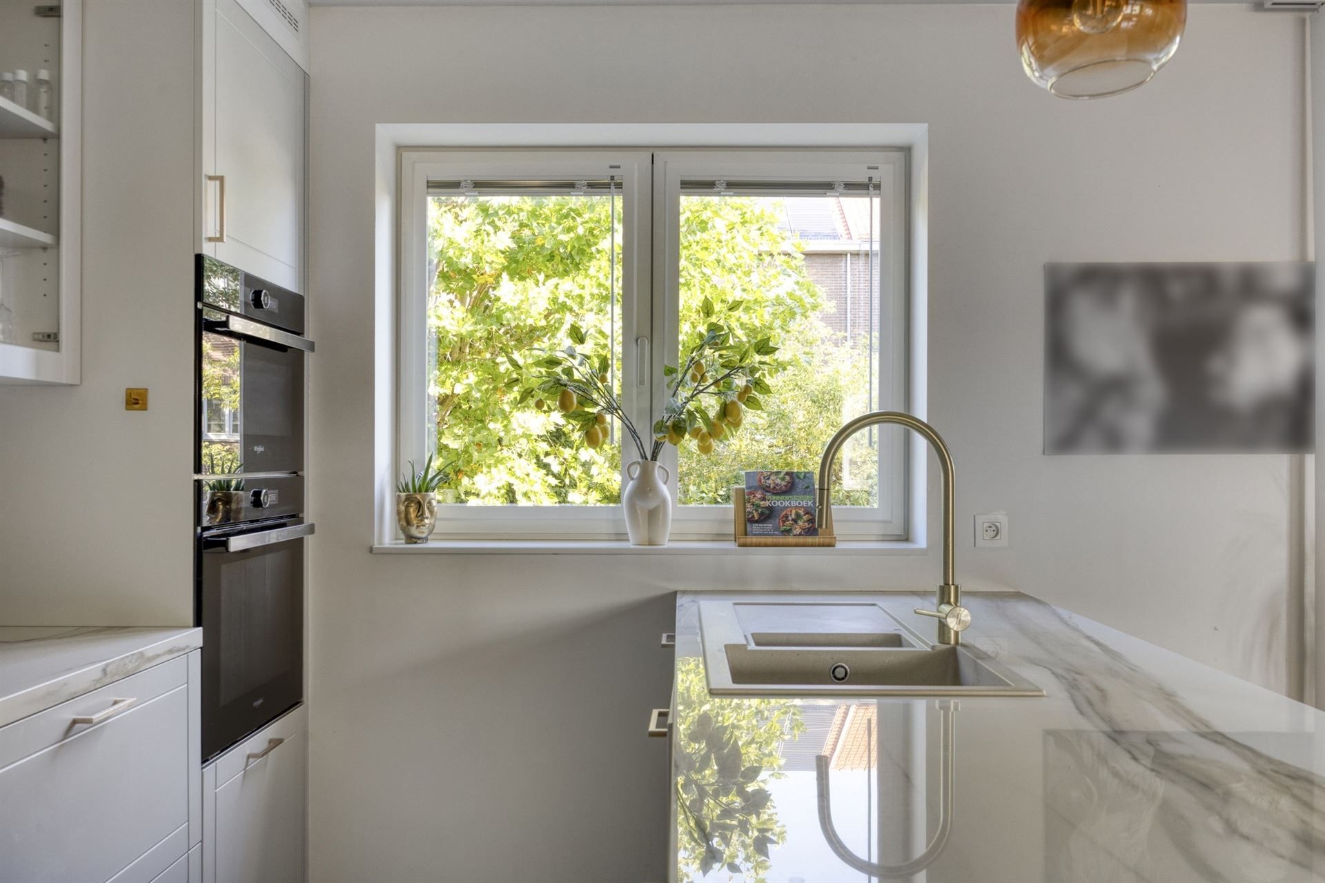 Prachtige Bel-Etage woning (2021) in perfecte staat foto 6