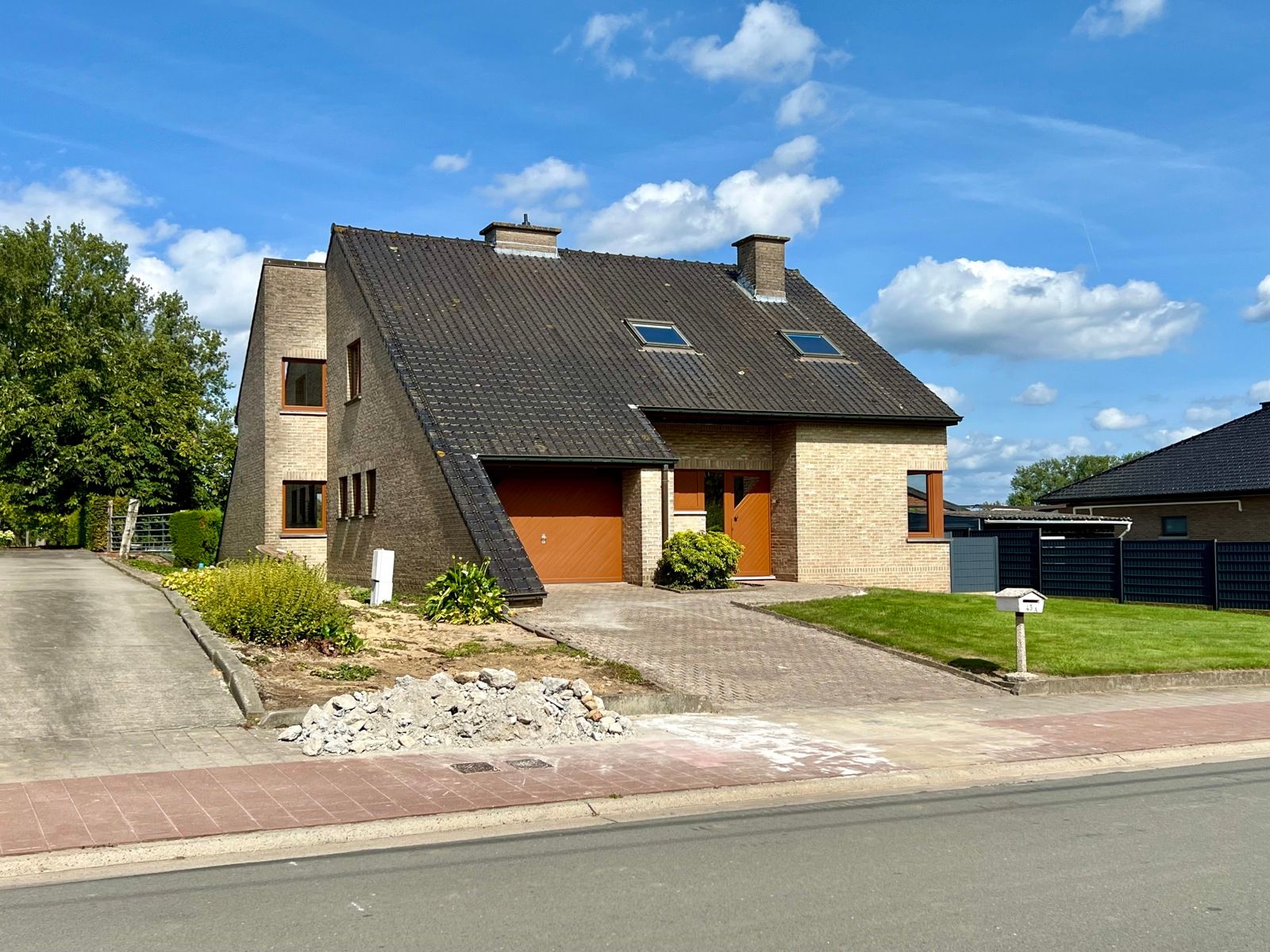 Ruime lichtrijke woning te huur foto 42