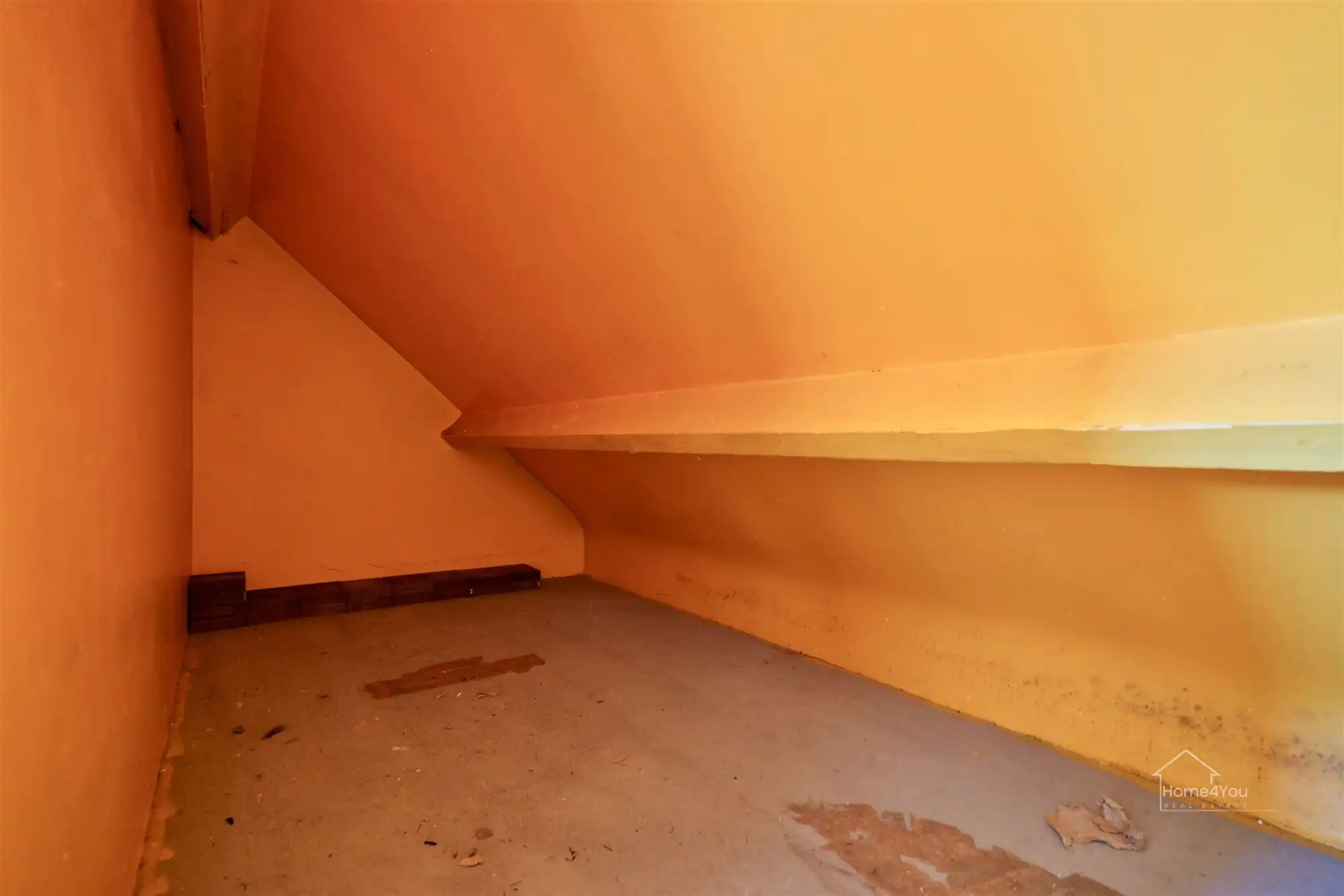 Opbrengsteigendom met 2 vergunde app. en garages foto 28