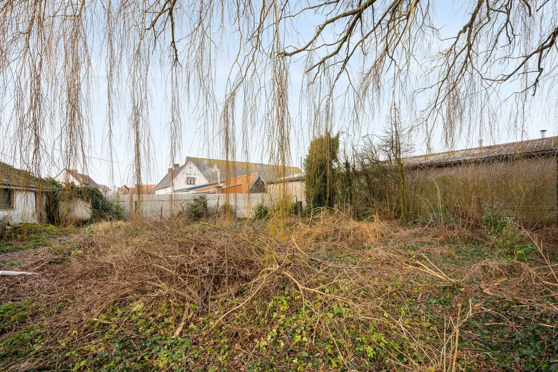 Volledig te renoveren woning, veel potentieel! foto 12