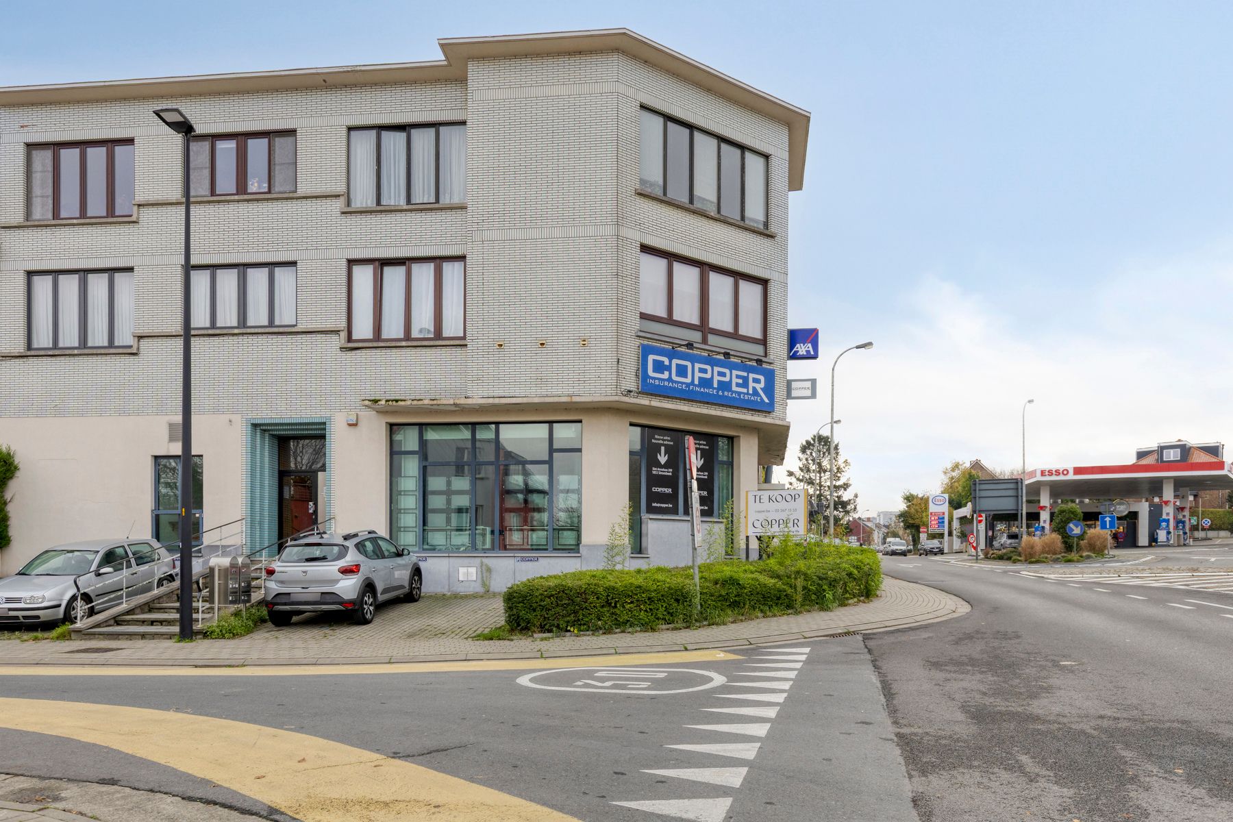 Topgelegen kantoorruimte voor medische praktijk foto 2