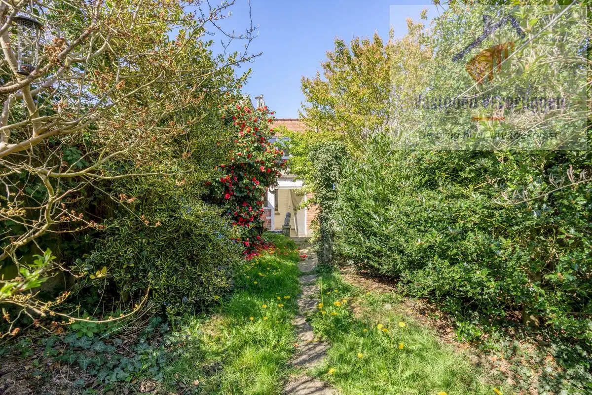 Te renoveren solide woning met prachtige stadstuin op toplocatie in centrum Aalst foto 24