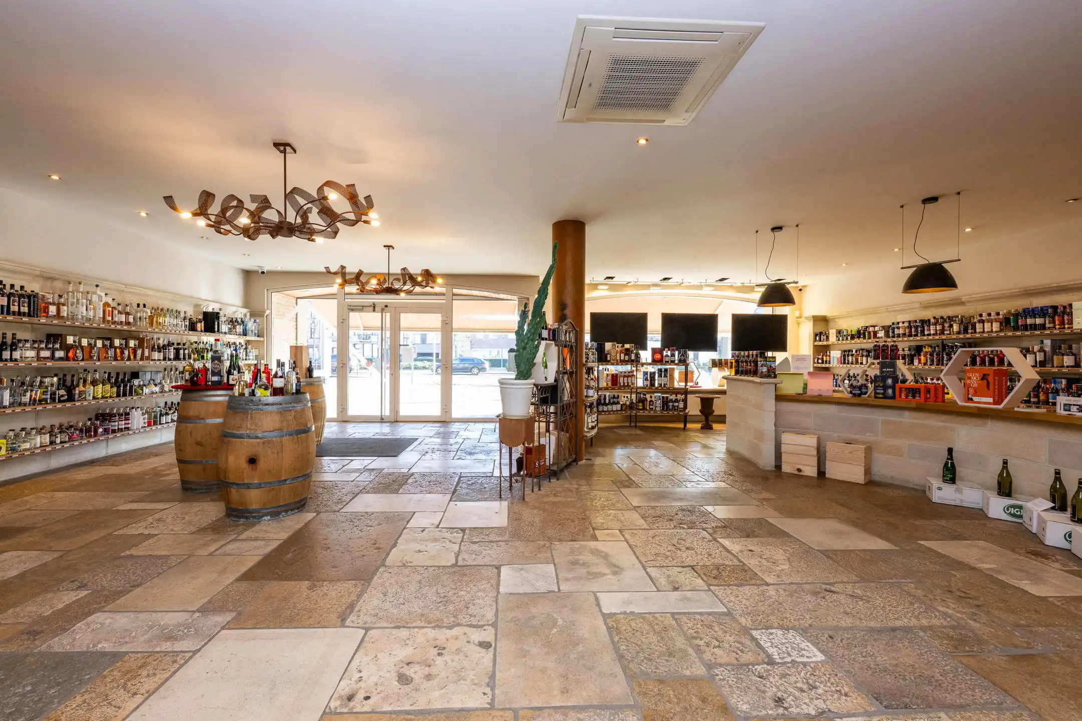 Commerciële ruimte te huur foto 5