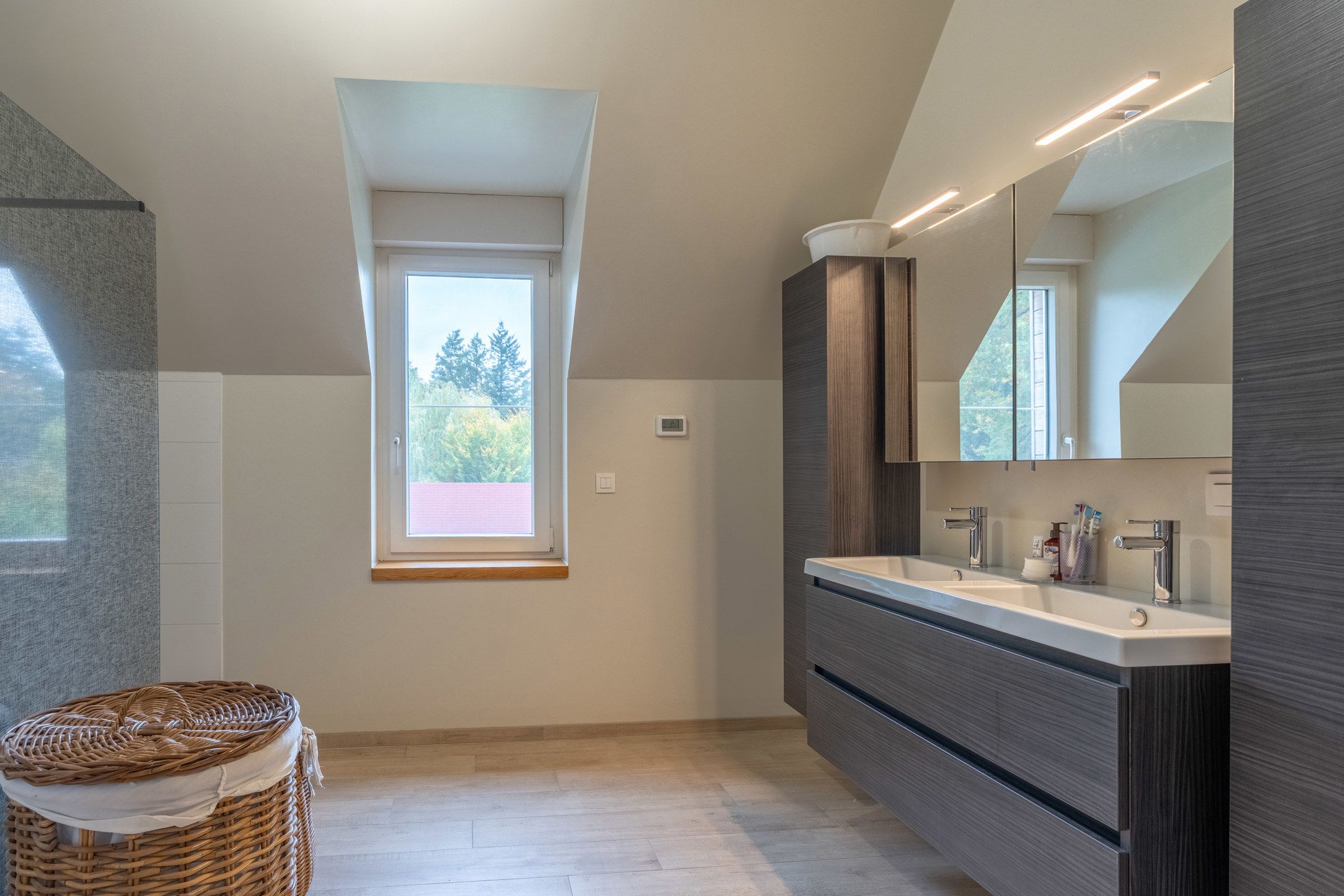 Ruime villa met 5/6 slpks op een perceel van 1.765 m²  foto 25