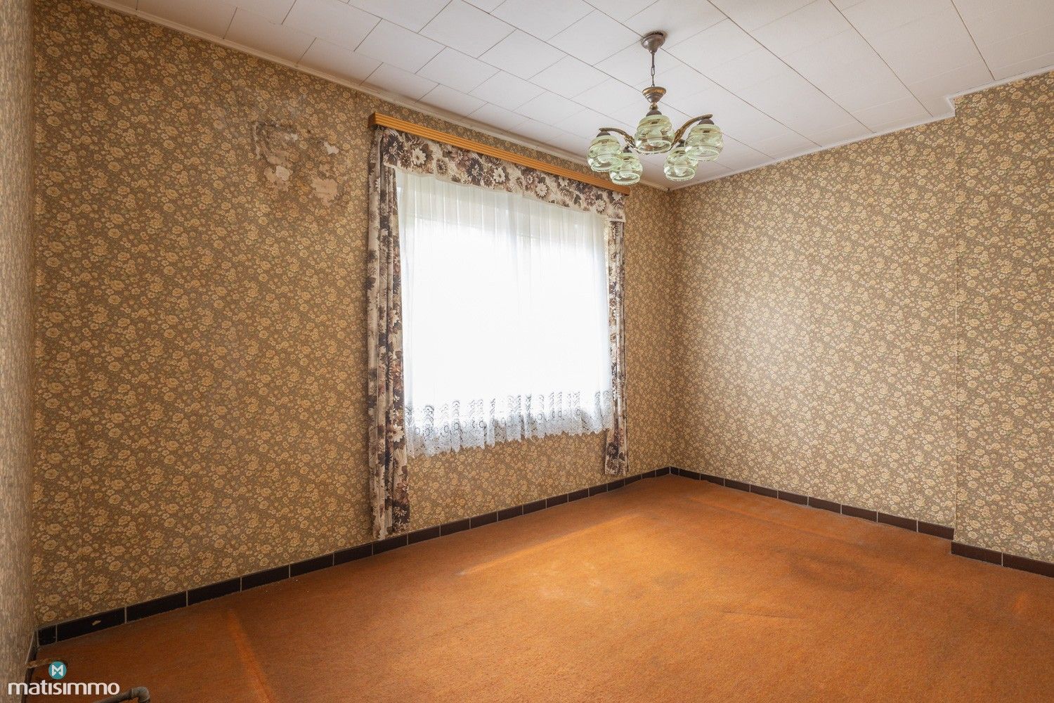 CHARMANTE EN GEZELLIGE WONING MET 4 SLAAPKAMERS, RUIME VRIJSTAANDE GARAGE EN TUIN TE GENK foto 15