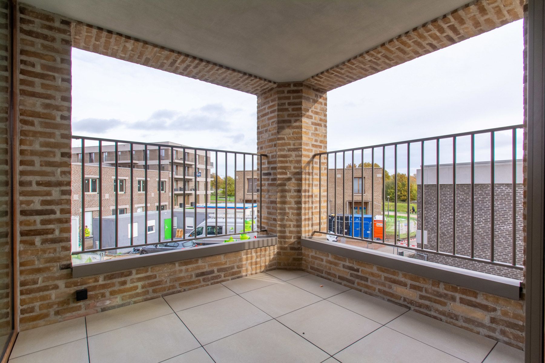 Rustig en comfortabel 2slpk appt. met mooi terras  foto 5