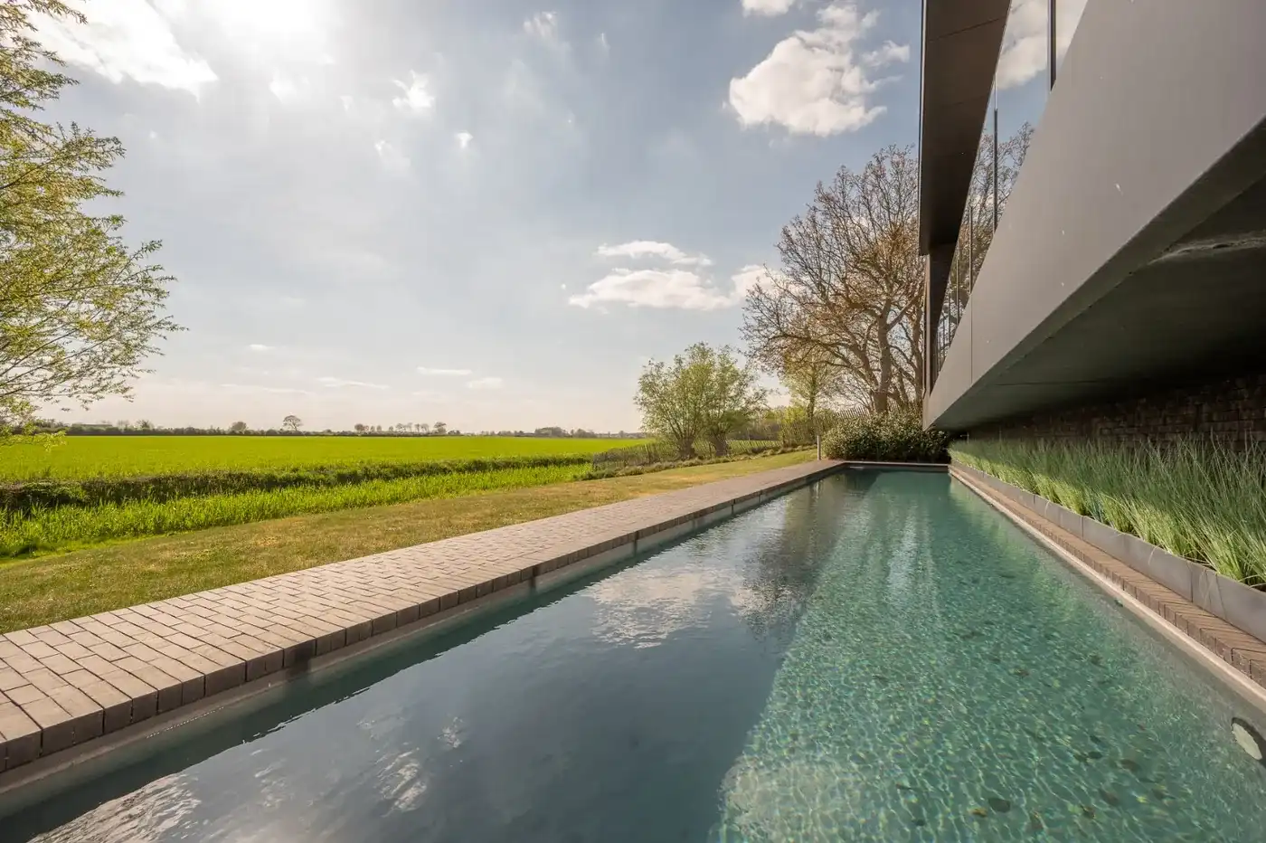 Uitzonderlijk,volledig gerenoveerde hoeve vlakbij het Zoute foto 14