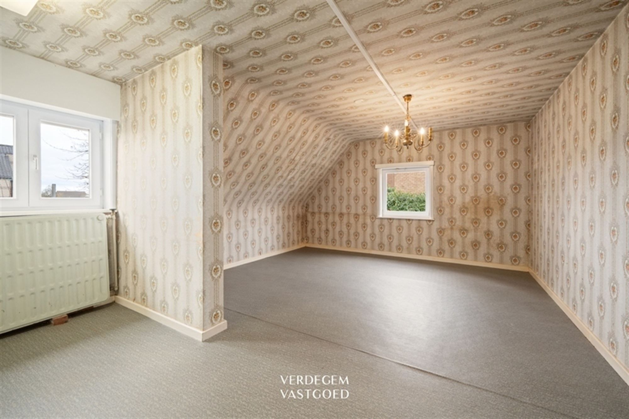 Ruime villawoning met 4+1 slaapkamers en fijne tuin, te renoveren foto 15