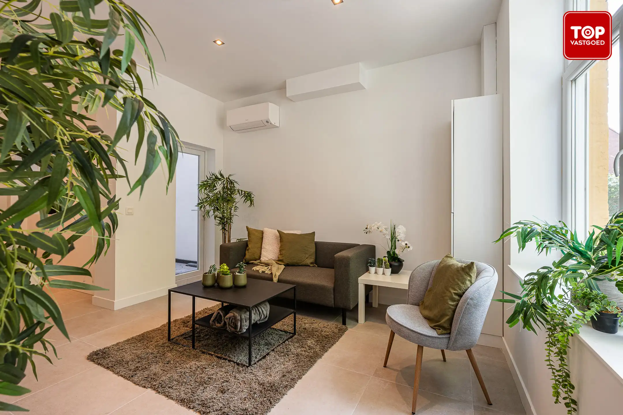 Totaal gerenoveerde woning met EPC B. foto 5