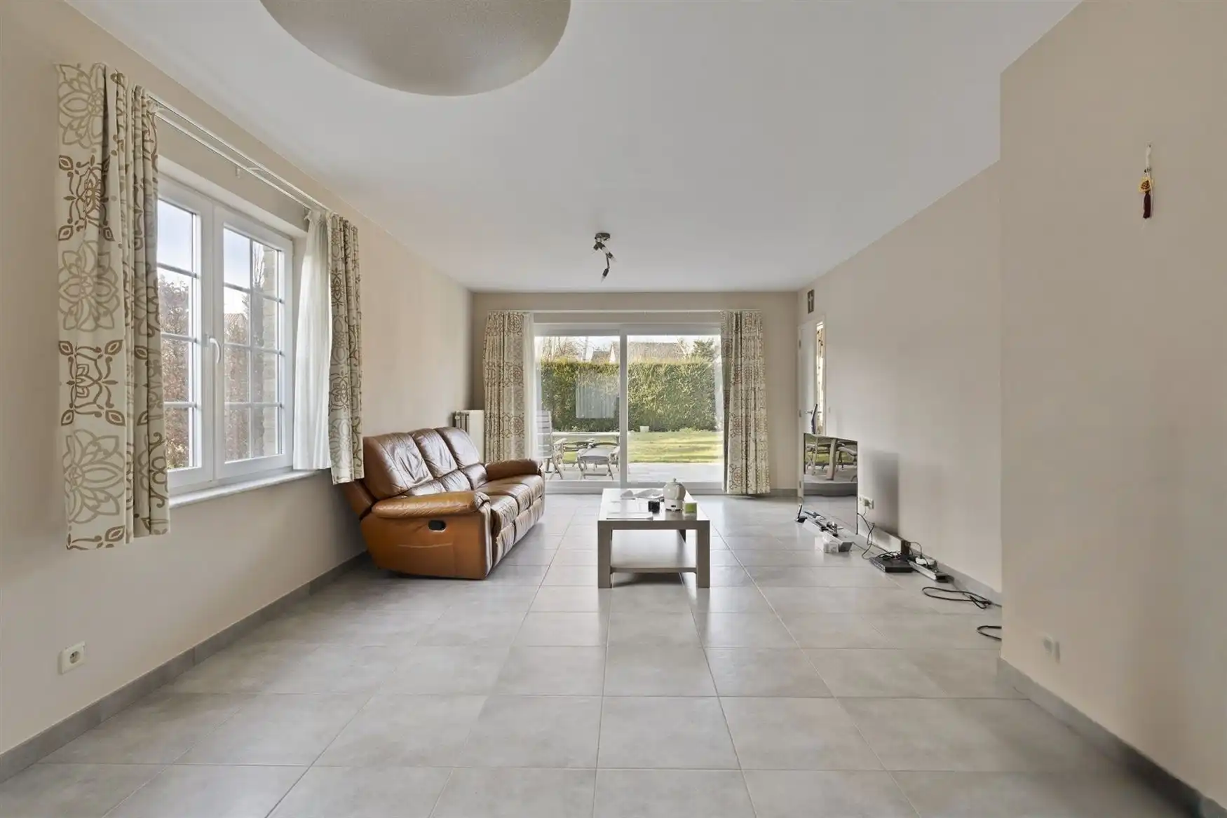 Ruime halfopen bebouwing foto 2