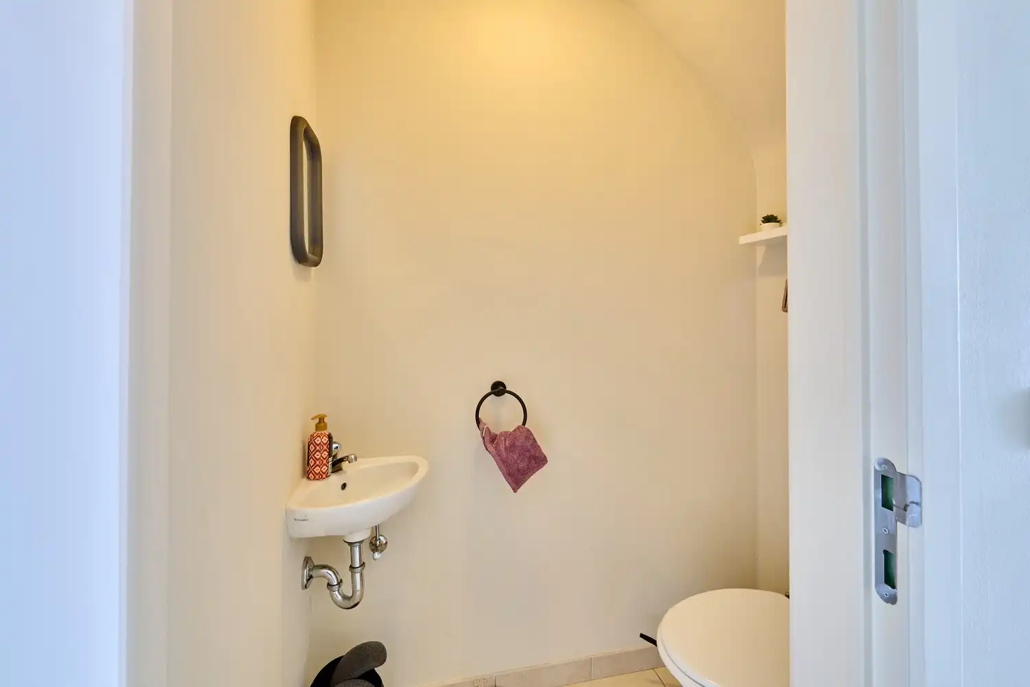 Goed onderhouden duplex appartement nabij de stadsrand foto 5